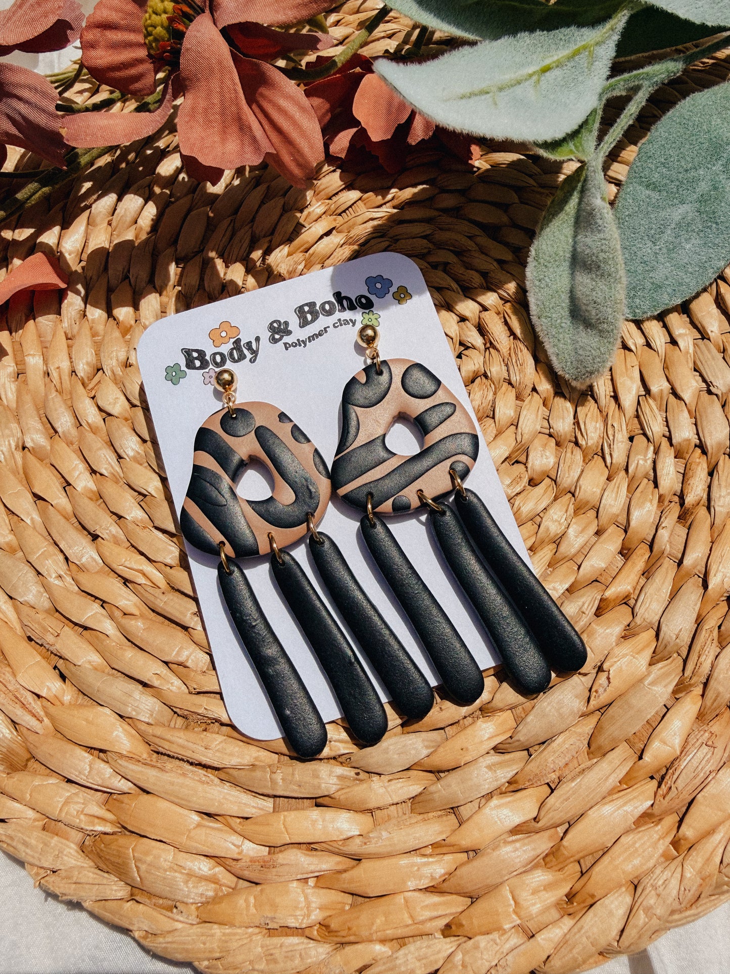 Wiggle Patterned Artsy Dangle Earrings