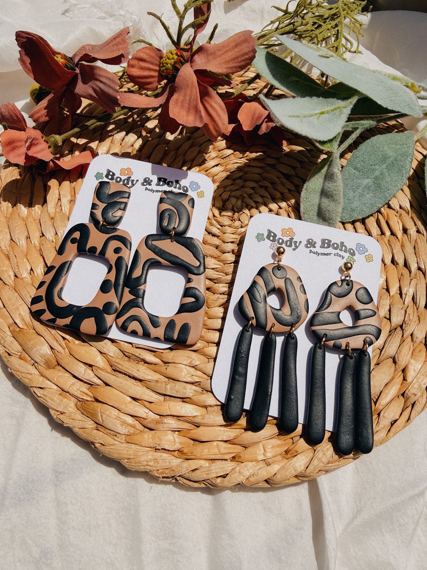 Wiggle Patterned Artsy Dangle Earrings